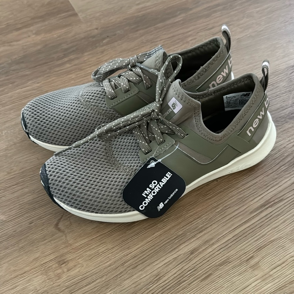 New Balance olive green Sneakers